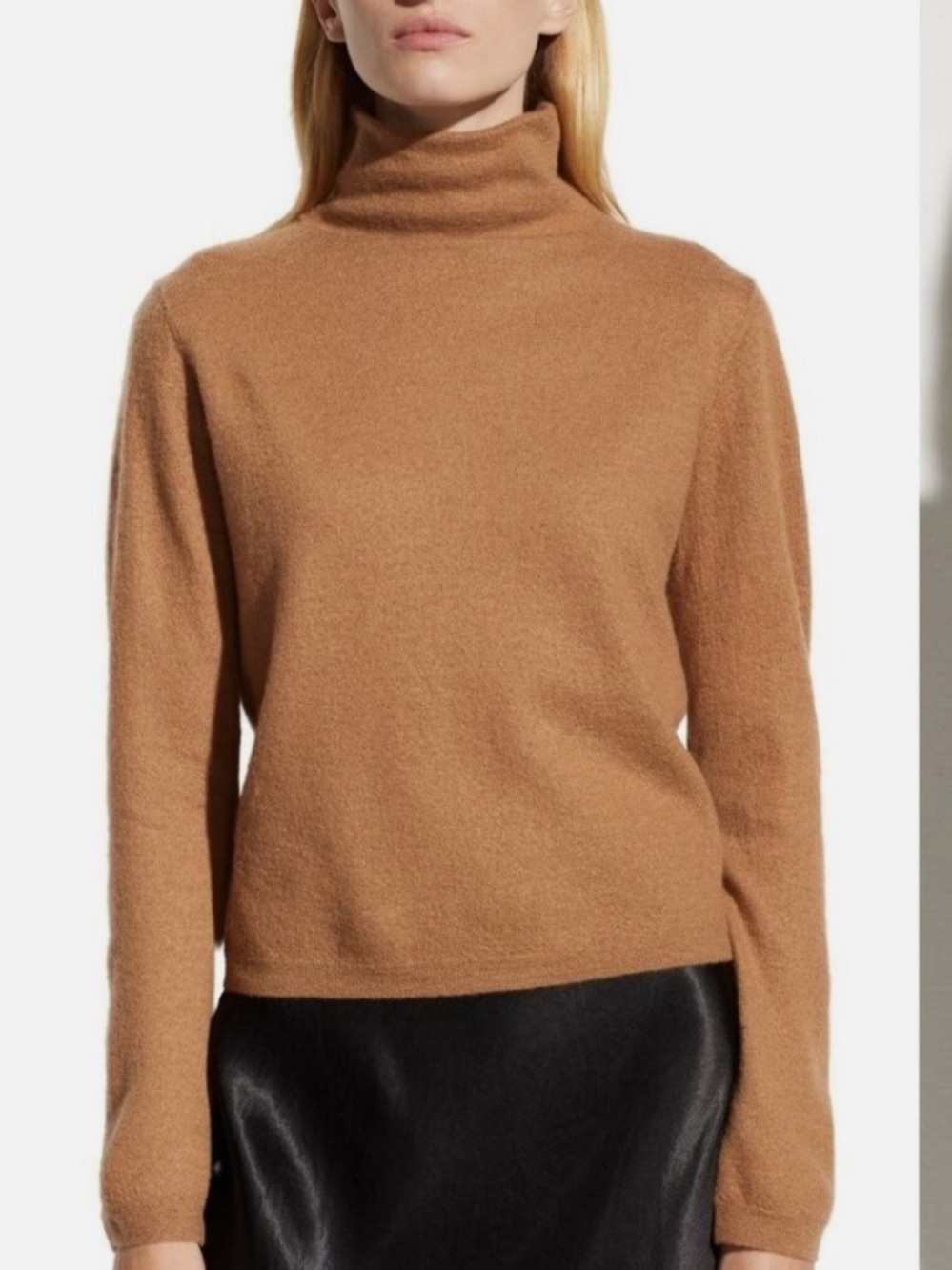 VINCE Lightweight Boiled 100% Cashmere Classic Turtleneck Size XS